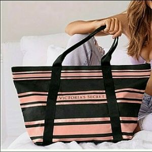 NWT🌟 VS PINK Sparkle Weekender Bag